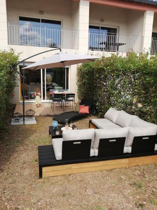 Le Soleil D Eugenie Appartement Dans Residence Avec Piscine Commune Pres De Carcassonne Olonzac Luaran gambar