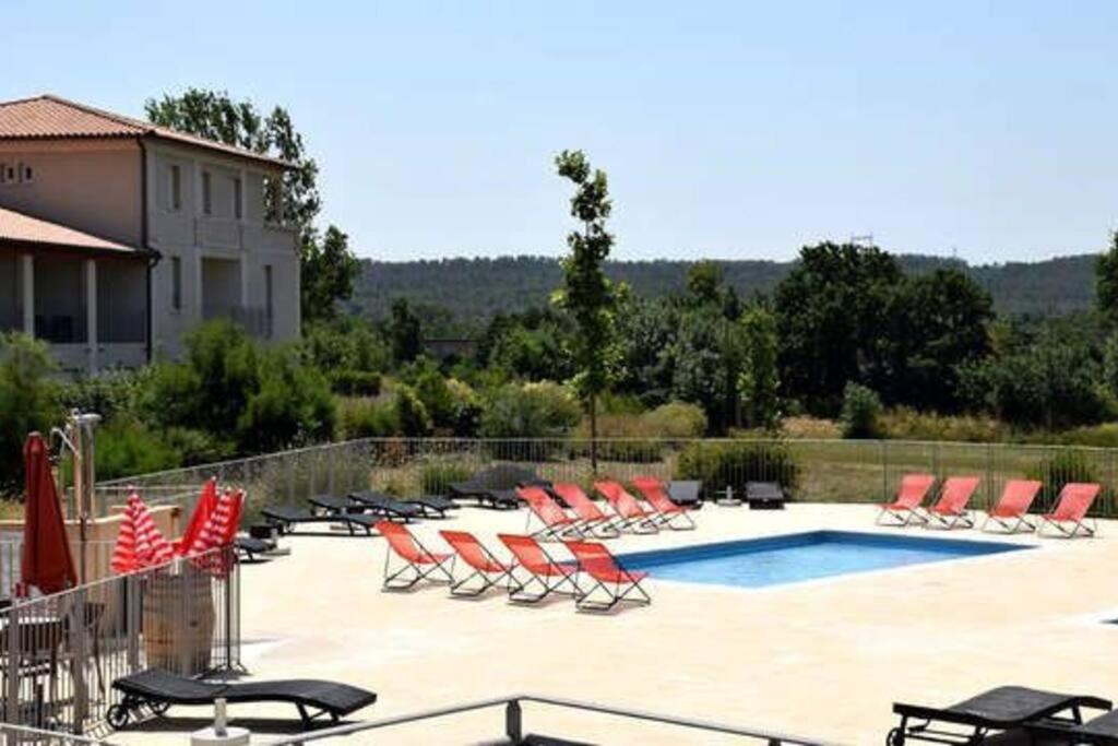 Le Soleil D Eugenie Appartement Dans Residence Avec Piscine Commune Pres De Carcassonne Olonzac Luaran gambar