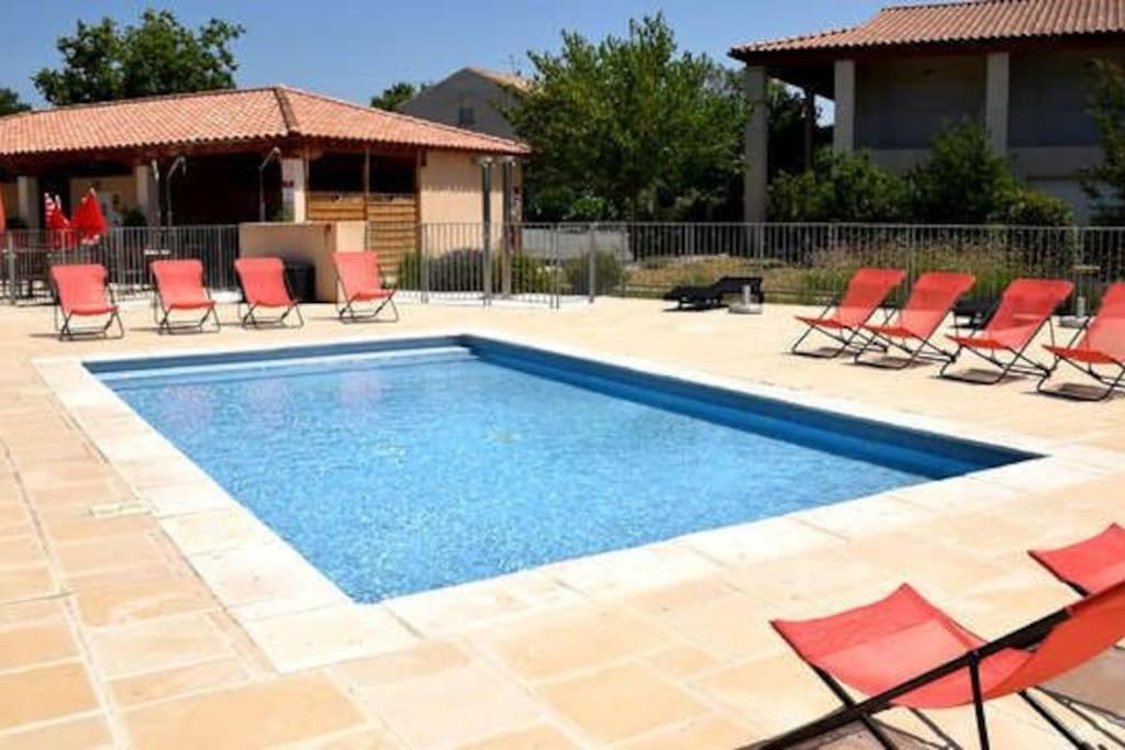 Le Soleil D Eugenie Appartement Dans Residence Avec Piscine Commune Pres De Carcassonne Olonzac Luaran gambar